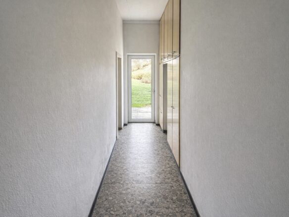 Ground-floor Property With Large Cellar On Corner Plot – Mozsgó