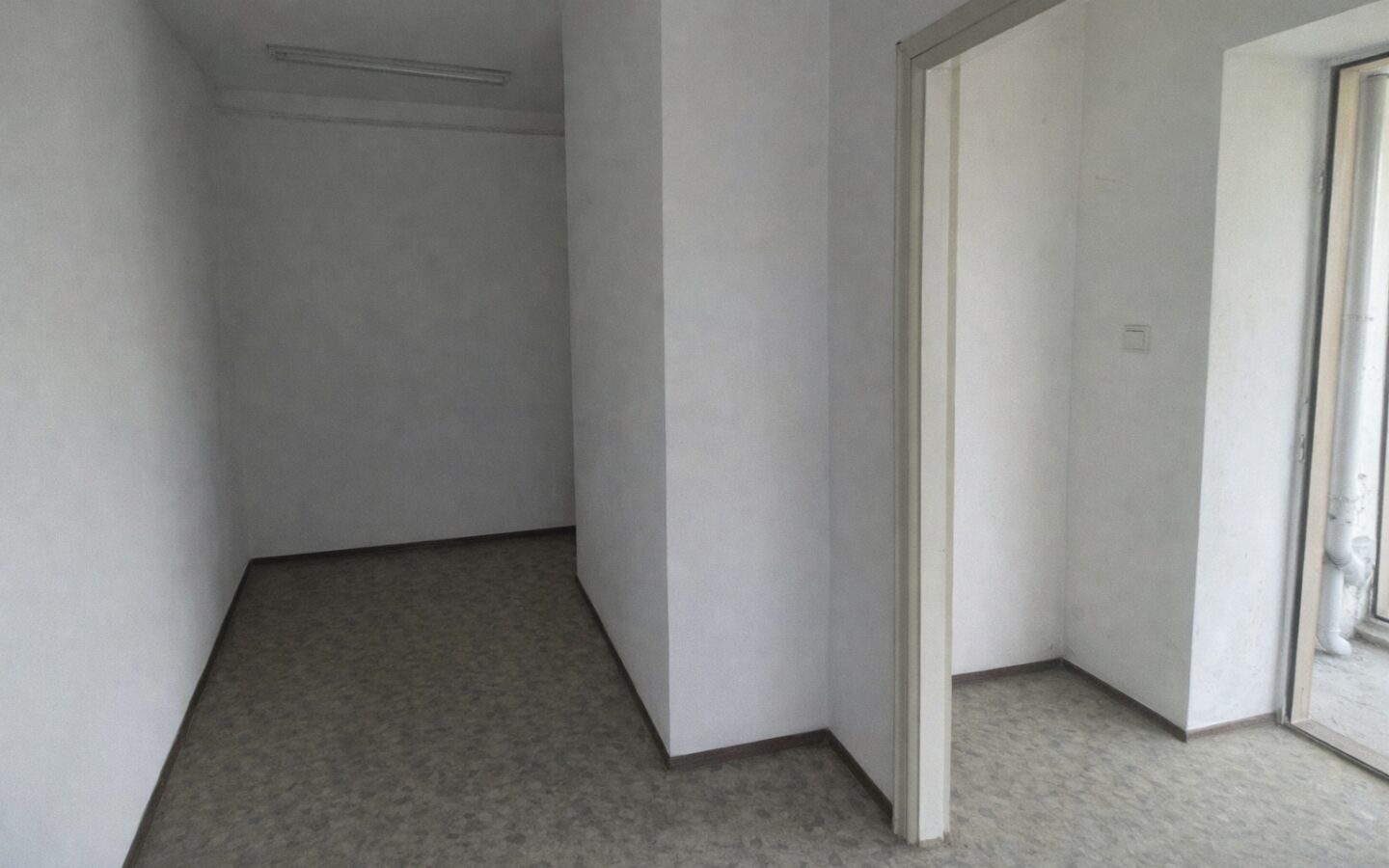 Ground-floor Property With Large Cellar On Corner Plot – Mozsgó