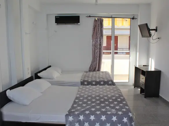 9-bedroom Hotel In Katerini, Greece (300 M²)