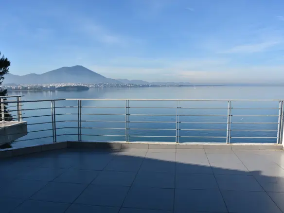 Flat In Greece (1.406 M²)