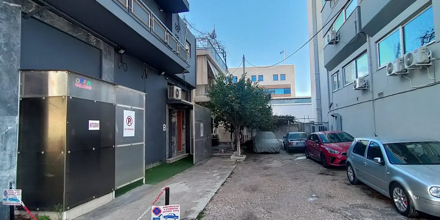 Flat In Greece (405 M²)