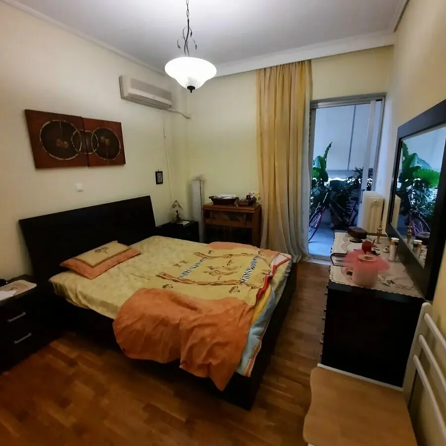 Flat In Greece (73 M²)
