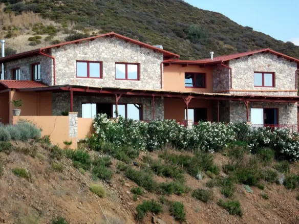 Business In Greece (402 M²)