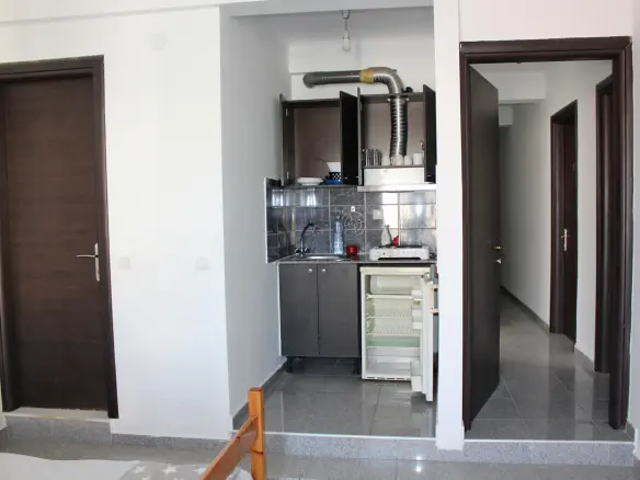 9-bedroom Hotel In Katerini, Greece (300 M²)