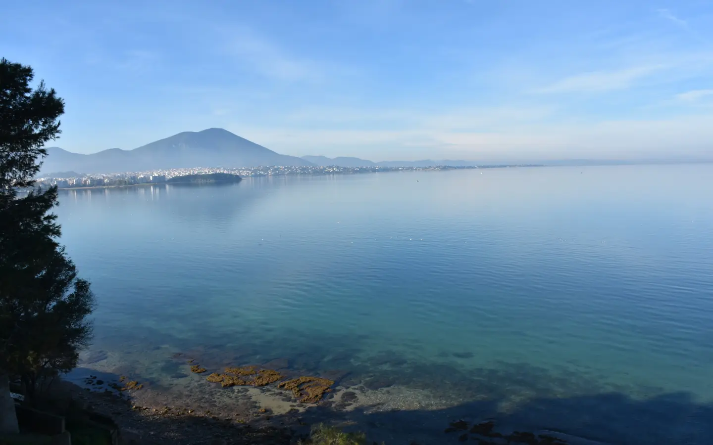 Flat In Greece (1.406 M²)