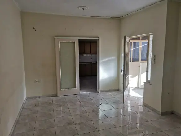 Flat In Agios Dimitrios, Greece (187 M²)