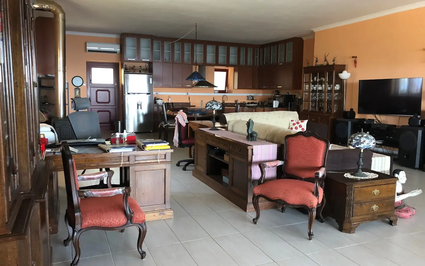 Business In Greece (402 M²)