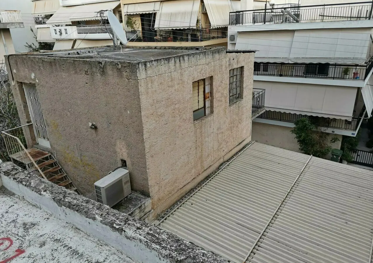 Flat In Agios Dimitrios, Greece (187 M²)