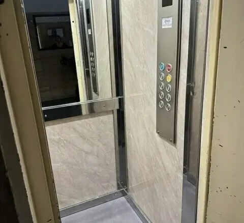 Flat In Greece (67 M²)