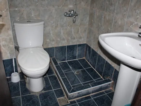 9-bedroom Hotel In Katerini, Greece (300 M²)