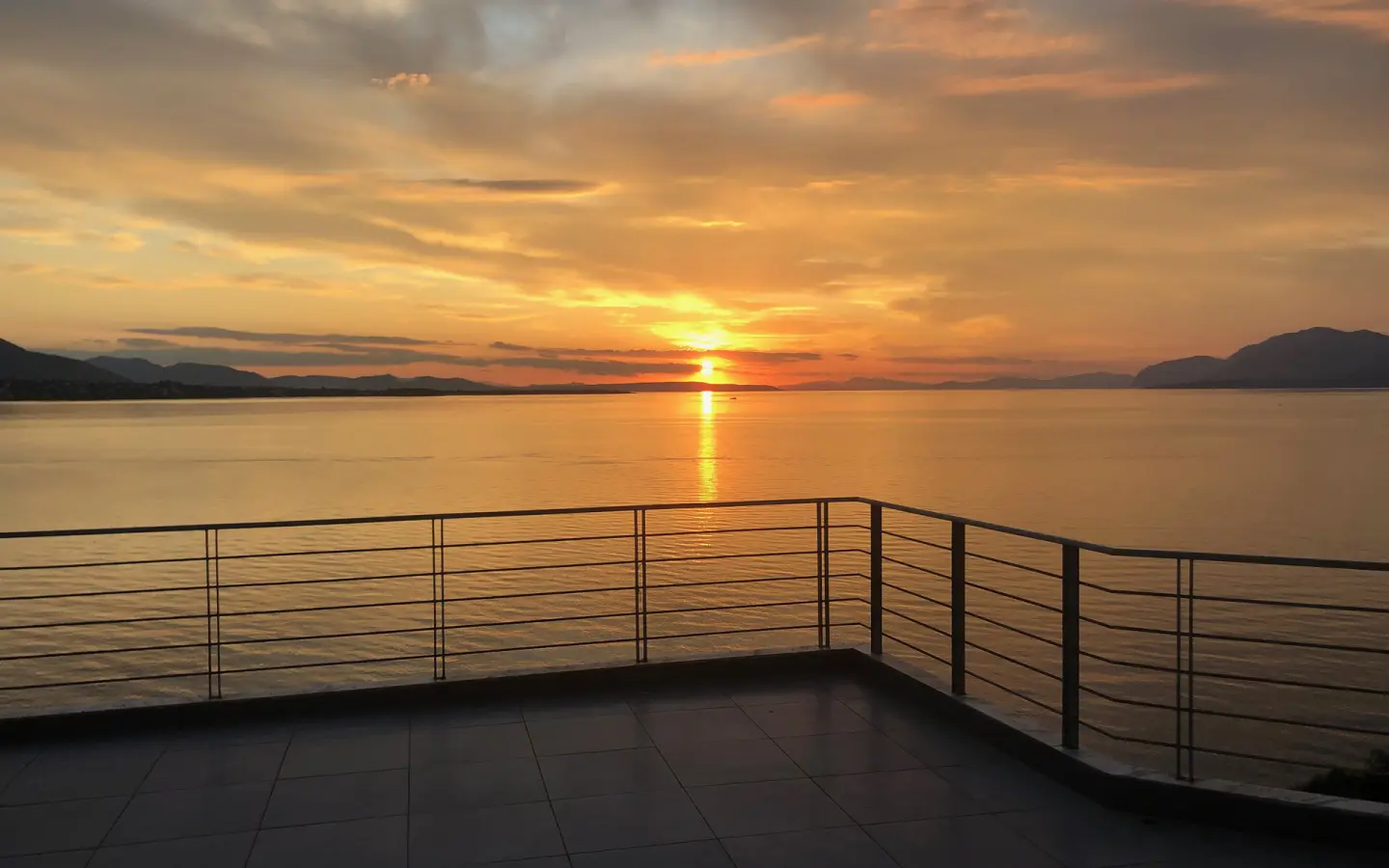 Flat In Greece (1.406 M²)