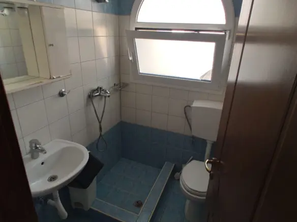 14-bedroom Hotel In Katerini, Greece (480 M²)