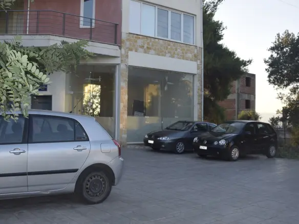 Flat In Greece (1.406 M²)