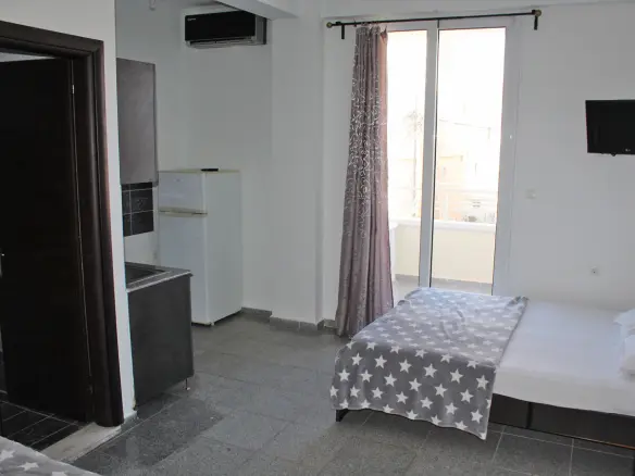9-bedroom Hotel In Katerini, Greece (300 M²)