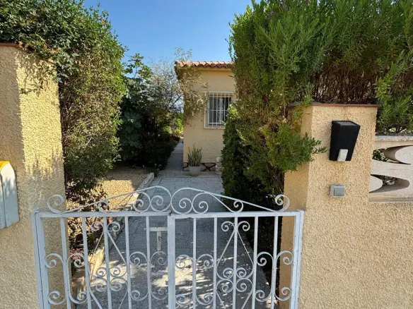 4-bedroom Villa In La Nucía, Spain (295 M²)