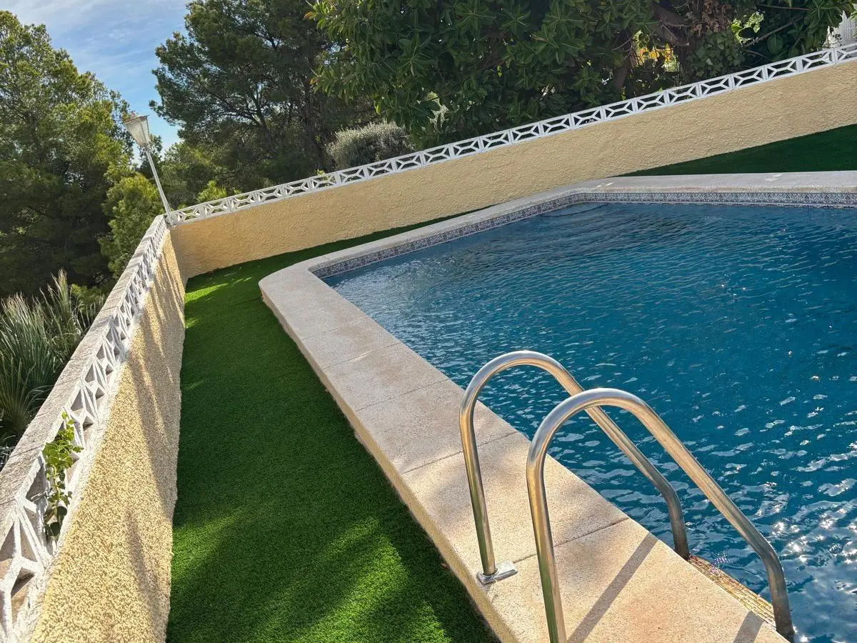 4-bedroom Villa In La Nucía, Spain (295 M²)