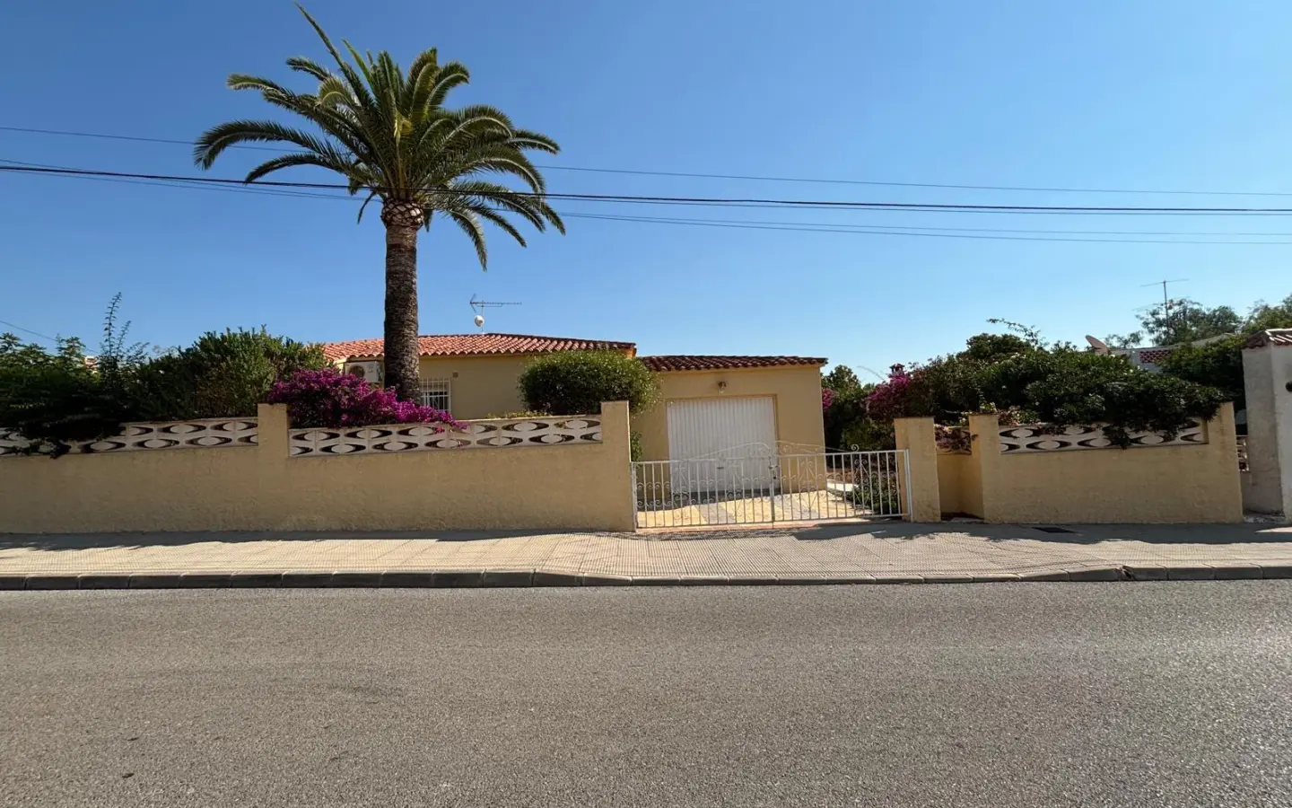 4-bedroom Villa In La Nucía, Spain (295 M²)