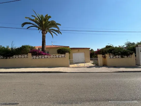 4-bedroom Villa In La Nucía, Spain (295 M²)