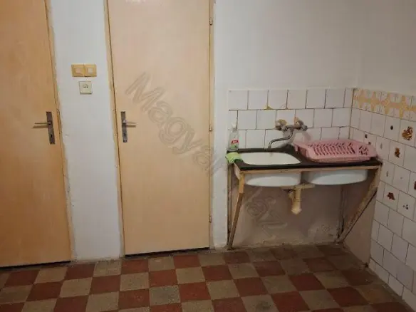 House In Gyulaj, Tolna
