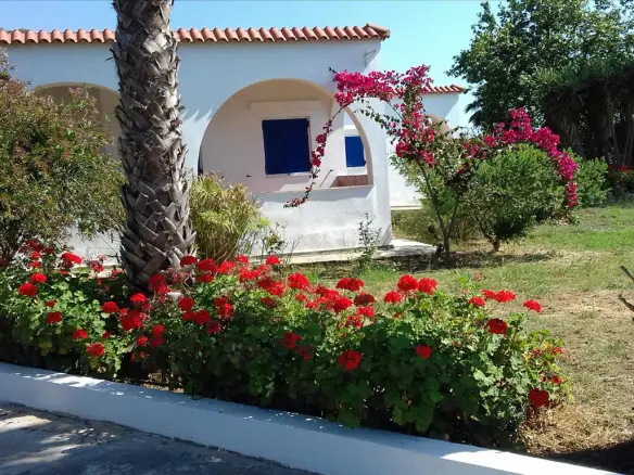 Complex In Kastro Killinis, Greece (332 M²)