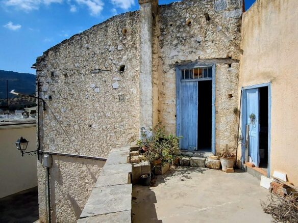 Unique Traditional Mansion With Exceptional Potential In The Heart Of Kritsa, Crete