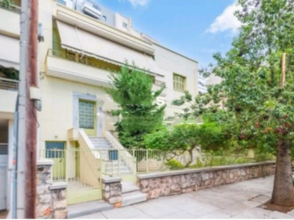 Detached House Of 300 M² With Garden In Neoclassical