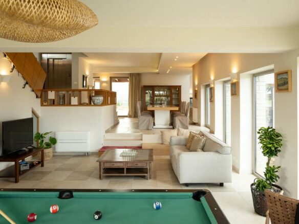 Exceptional Hilltop 7-bedroom Luxury Villa With Endless Views, Premium Amenities – Near Heraklion