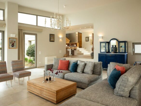 Exceptional Hilltop 7-bedroom Luxury Villa With Endless Views, Premium Amenities – Near Heraklion