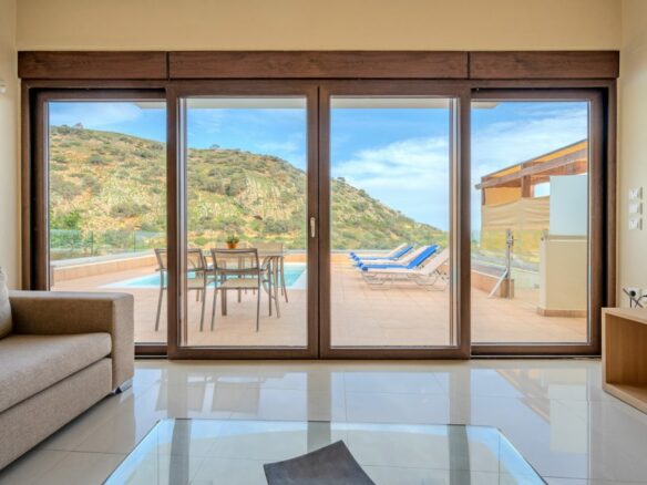 Modern 3-bedroom Seaview Villa With Pool In Paleokastro, Near Heraklion