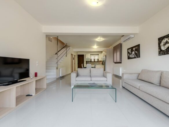 Modern 3-bedroom Seaview Villa With Pool In Paleokastro, Near Heraklion