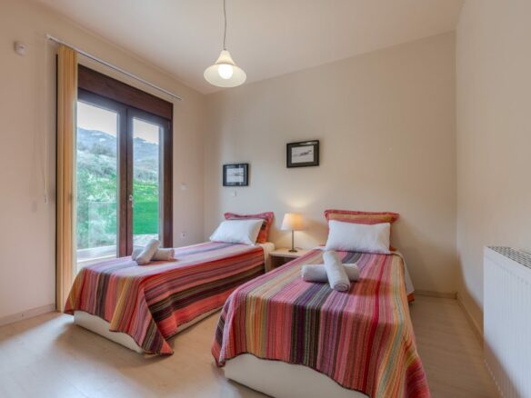 Modern 3-bedroom Seaview Villa With Pool In Paleokastro, Near Heraklion