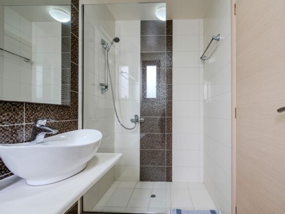 Modern 3-bedroom Seaview Villa With Pool In Paleokastro, Near Heraklion