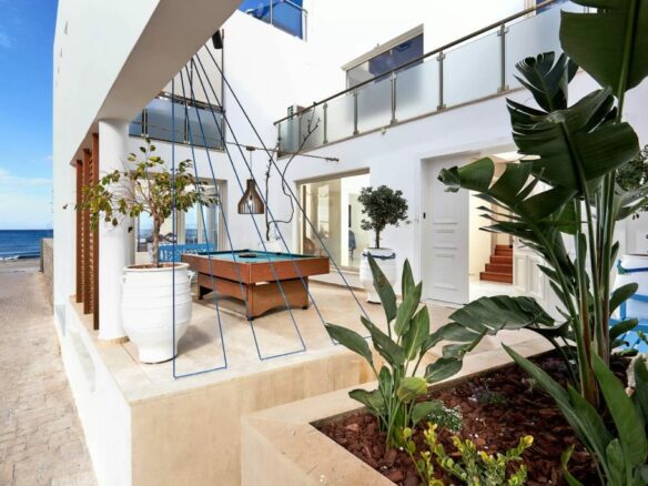 Unique, Luxurious 6-bedroom Beachfront Villa – Heraklion, Crete