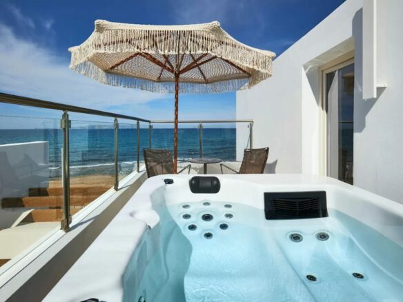Unique, Luxurious 6-bedroom Beachfront Villa – Heraklion, Crete