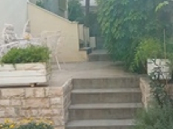 Detached House Of 300 M² With Garden In Neoclassical