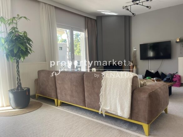 Maisonette Of 205 M² In Athens, Greece