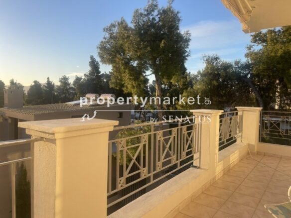 Maisonette Of 205 M² In Athens, Greece