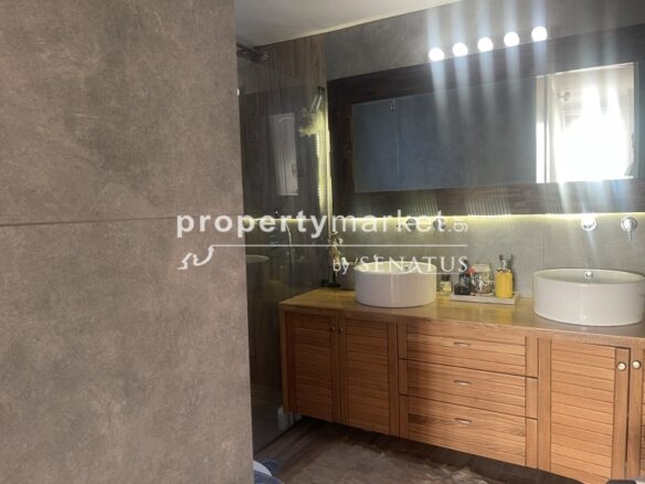 Maisonette Of 205 M² In Athens, Greece