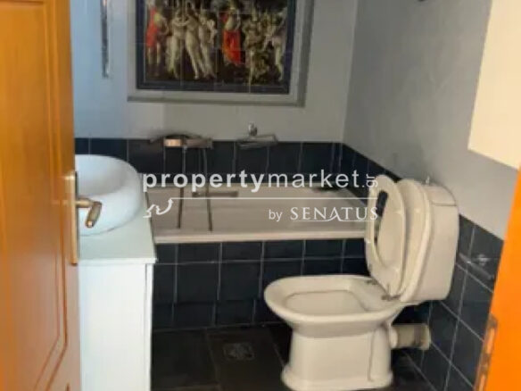 Apartment Of 180 M²