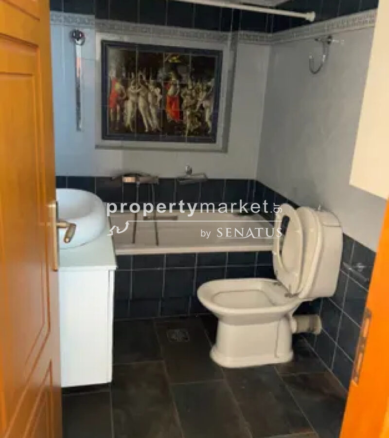 Apartment Of 180 M²