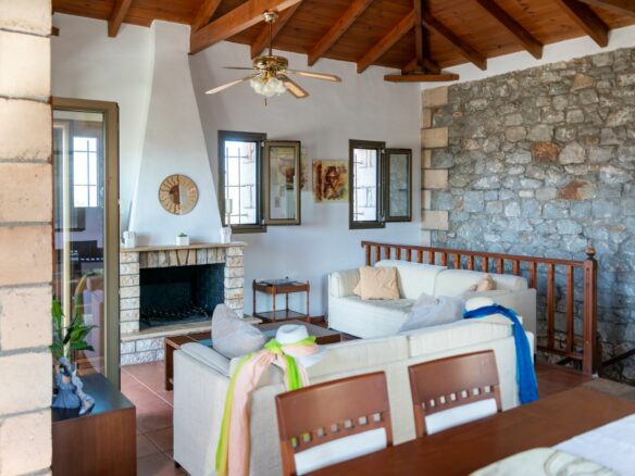 Maisonette Of 128 M² In Neochori, West Mani