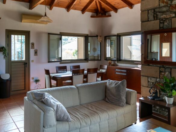 Maisonette Of 128 M² In Neochori, West Mani