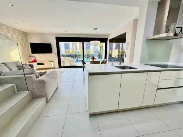 3-bedroom Villa In Rojales, Spain (125 M²)