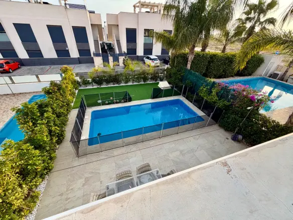 3-bedroom Villa In Rojales, Spain (125 M²)