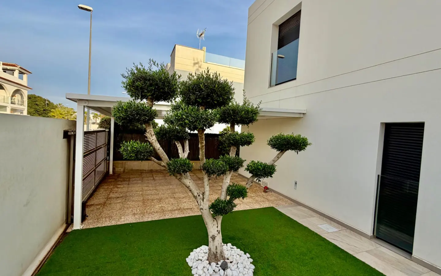 3-bedroom Villa In Rojales, Spain (125 M²)
