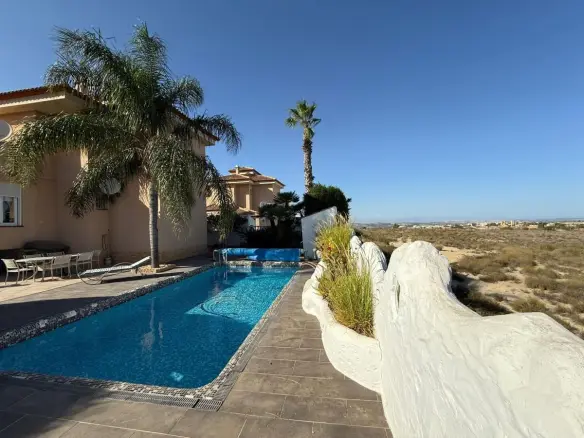 3-bedroom Villa In San Miguel De Salinas, Spain (170 M²)