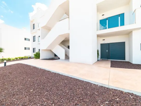 3-bedroom Apartment In Pilar De La Horadada, Spain (80 M²)