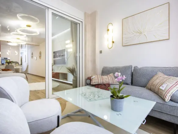 2-bedroom Apartment In Torrevieja, Spain (79 M²)