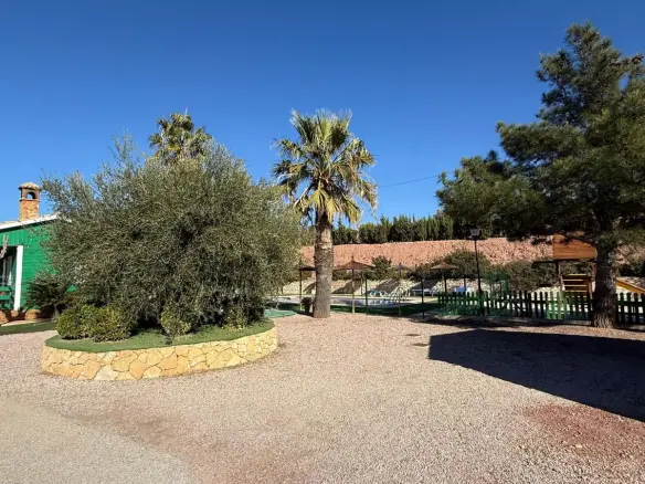 5-bedroom Flat In Aledo, Spain (3.000 M²)