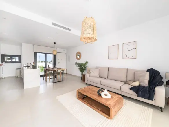 3-bedroom Apartment In Pilar De La Horadada, Spain (80 M²)